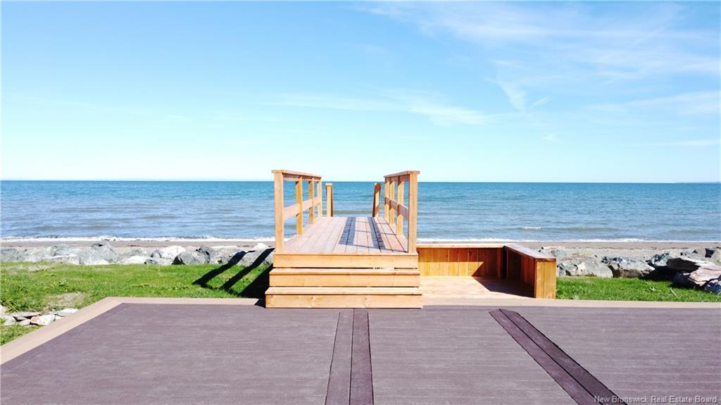 2156 Queen Elizabeth Dr, Bathurst, NB