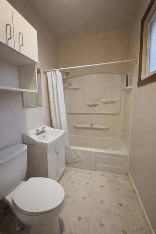 433 Burrows Ave, Winnipeg, MB