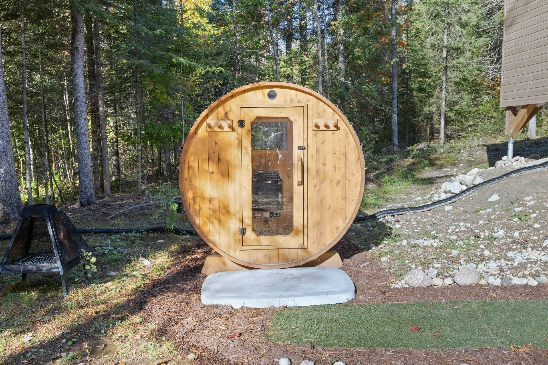 Sauna - 50 Rue Des Cougars, Saint-Côme, QC - Outdoor