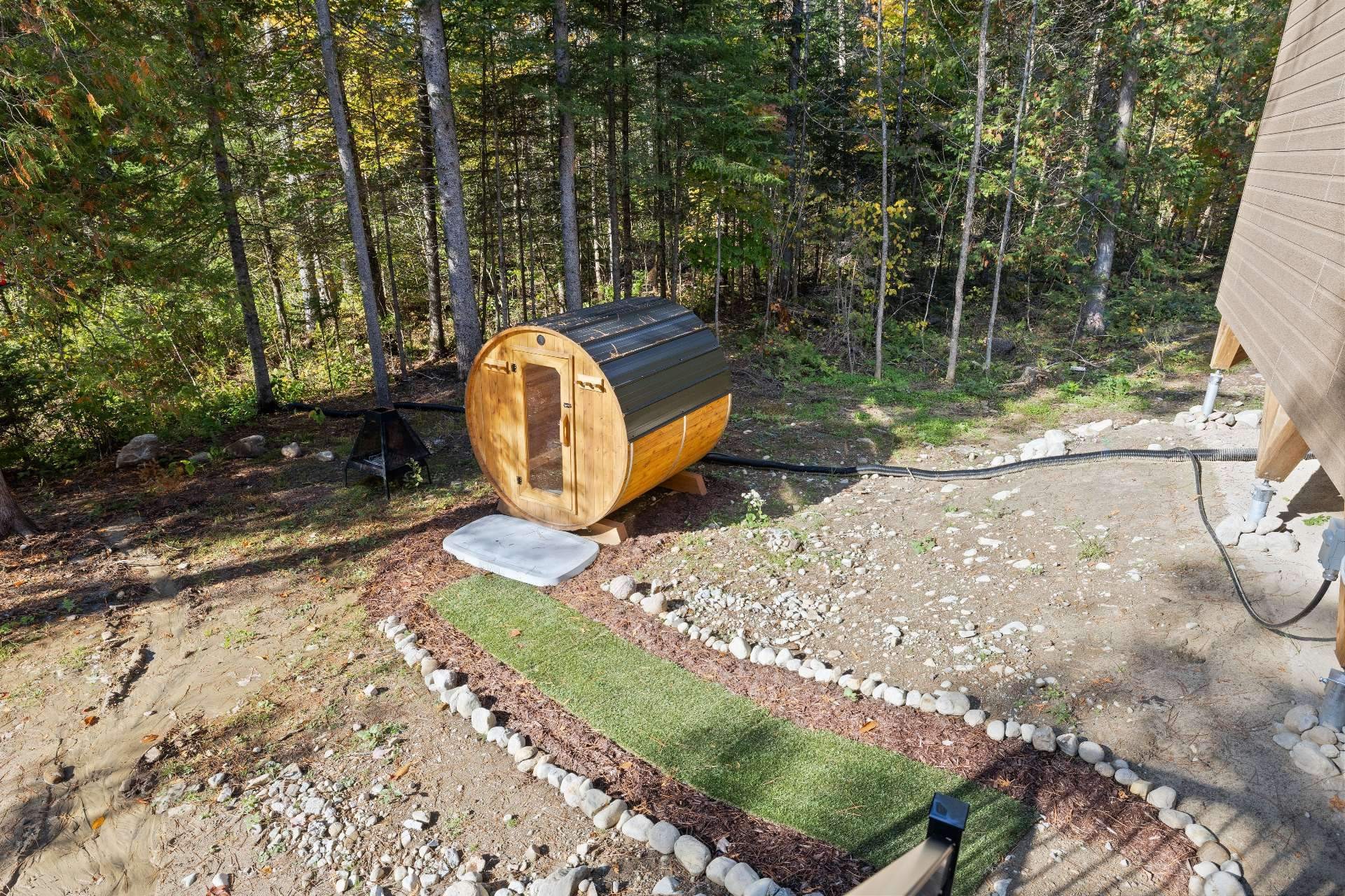 Sauna - 50 Rue Des Cougars, Saint-Côme, QC - Outdoor