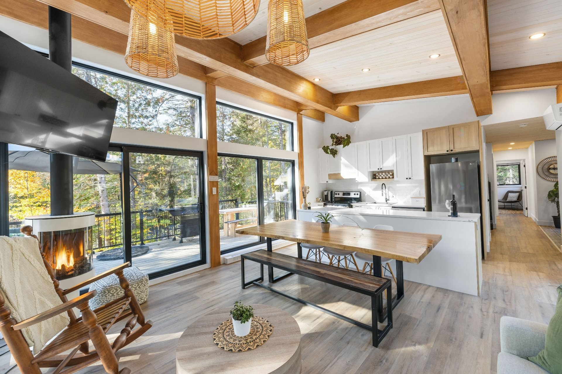 Living Room - 50 Rue Des Cougars, Saint-Côme, QC - Indoor With Fireplace