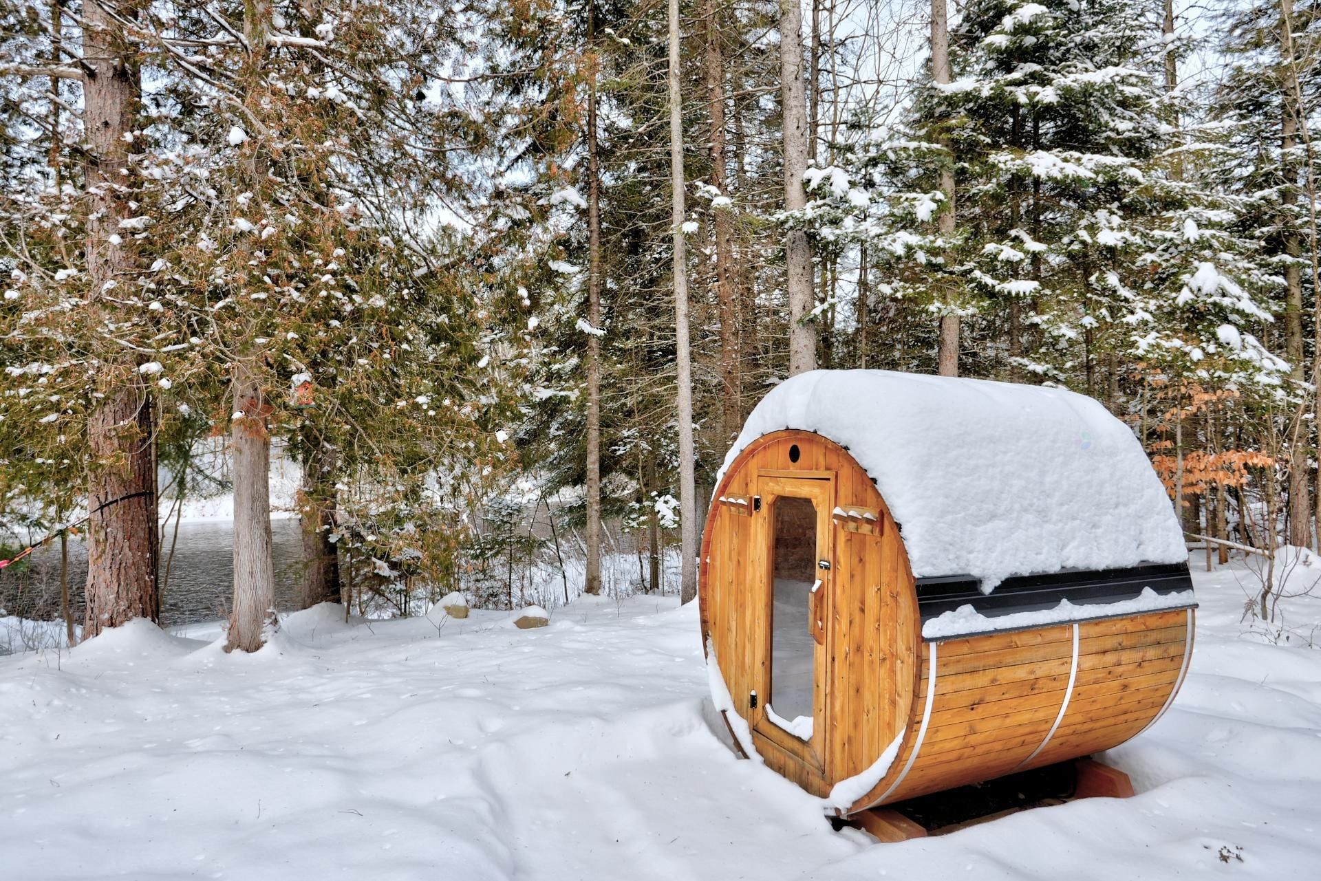 Sauna - 50 Rue Des Cougars, Saint-Côme, QC - Outdoor