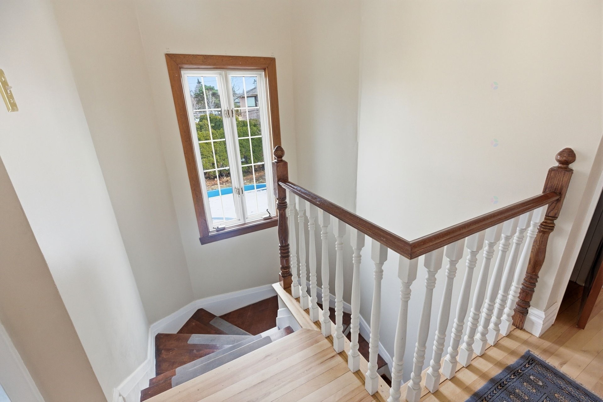 Escalier - 138 Av. Highfield, Mont-Royal, QC - Indoor Photo Showing Other Room