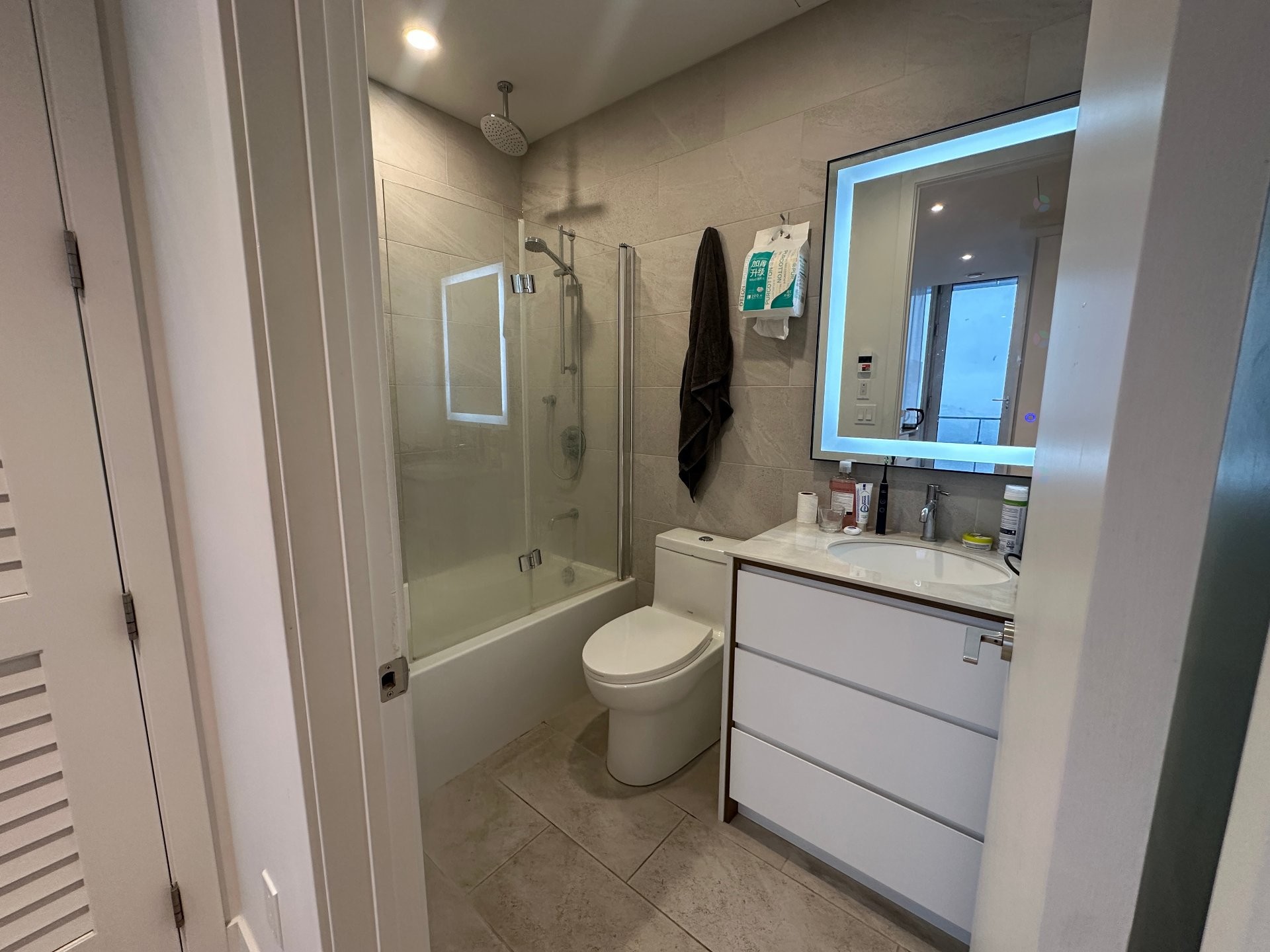 Salle de bains - 3510-1020 Rue De La Montagne, Montréal (Ville-Marie), QC - Indoor Photo Showing Bathroom