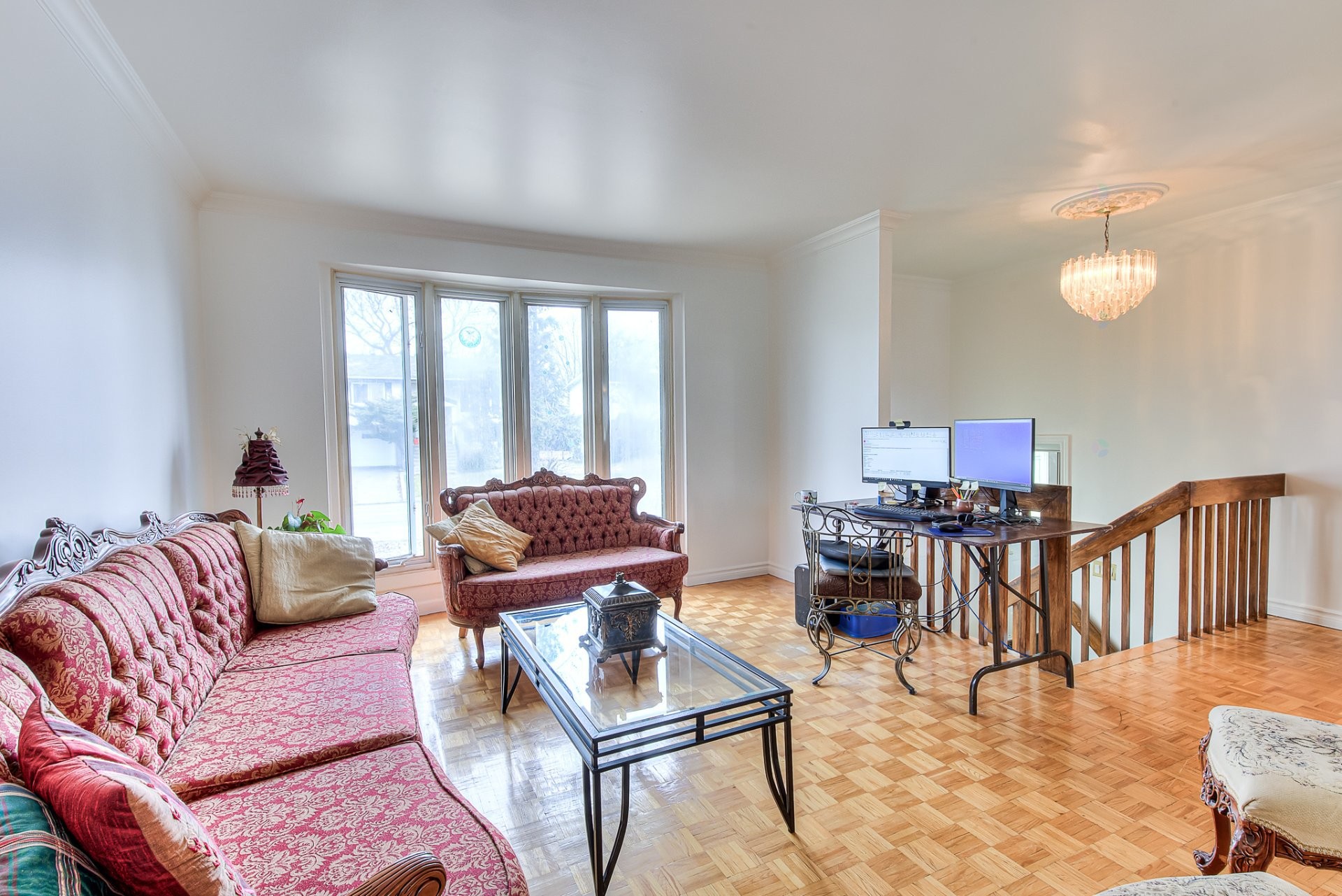 Salon - 364 Rue Frontenac, Dollard-Des-Ormeaux, QC - Indoor Photo Showing Living Room