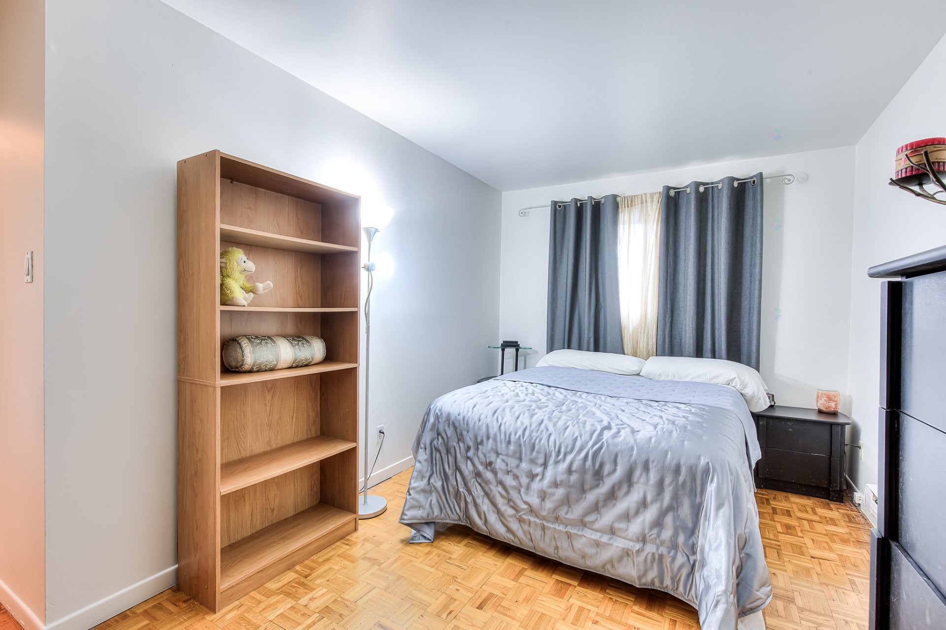 Chambre à coucher - 364 Rue Frontenac, Dollard-Des-Ormeaux, QC - Indoor Photo Showing Bedroom