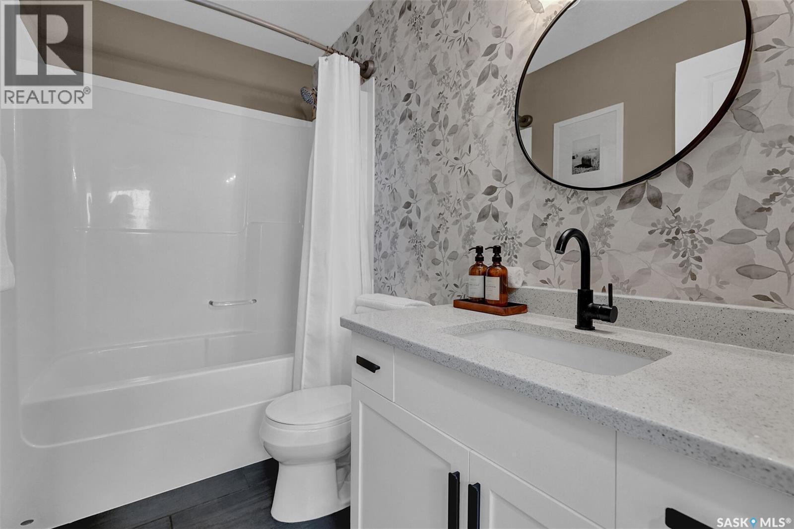 28 Emerald Creek Drive, White City, SK - Indoor Photo Showing Bathroom