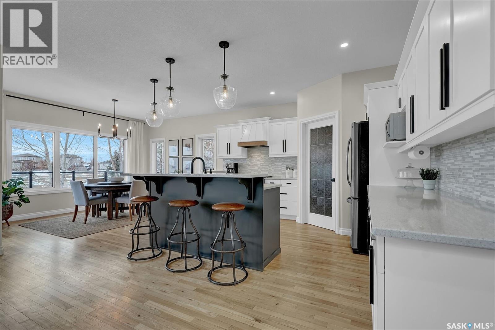 28 Emerald Creek Drive, White City, SK - Indoor Photo Showing Kitchen With Upgraded Kitchen