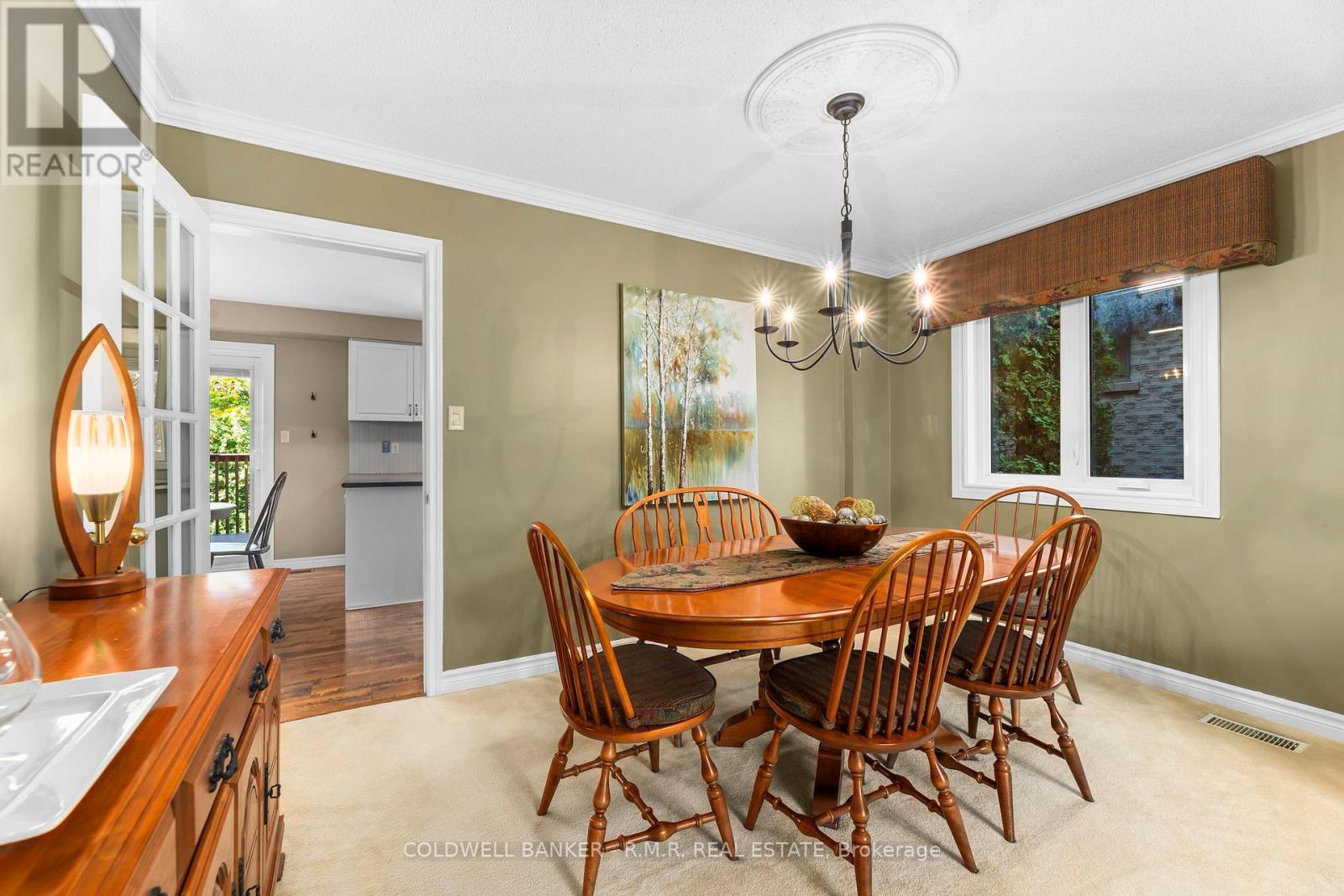 24 Testa Road, Uxbridge, ON - Indoor Photo Showing Dining Room