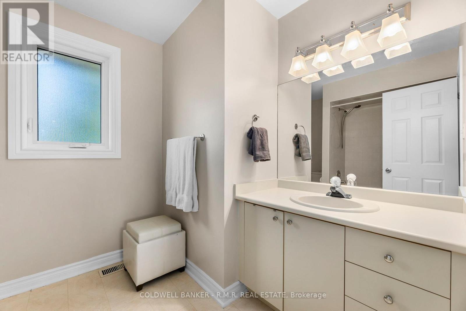 24 Testa Road, Uxbridge, ON - Indoor Photo Showing Bathroom