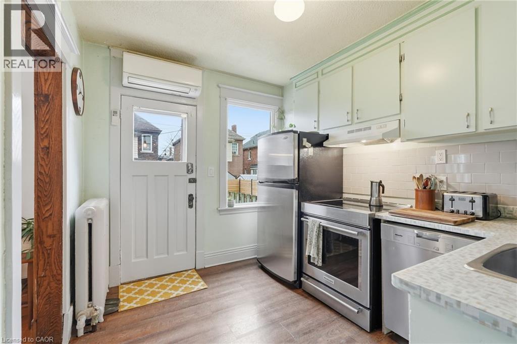 1 Rutherford Avenue, Hamilton, ON - Indoor Photo Showing Kitchen With Stainless Steel Kitchen