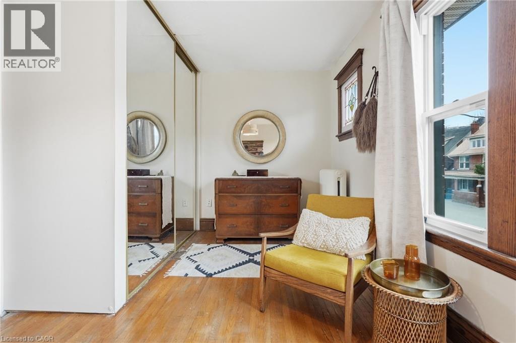 1 Rutherford Avenue, Hamilton, ON - Indoor