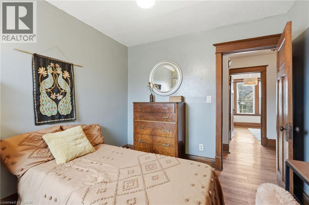 1 Rutherford Avenue, Hamilton, ON - Indoor Photo Showing Bedroom
