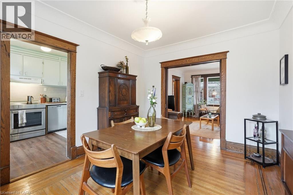 1 Rutherford Avenue, Hamilton, ON - Indoor Photo Showing Dining Room