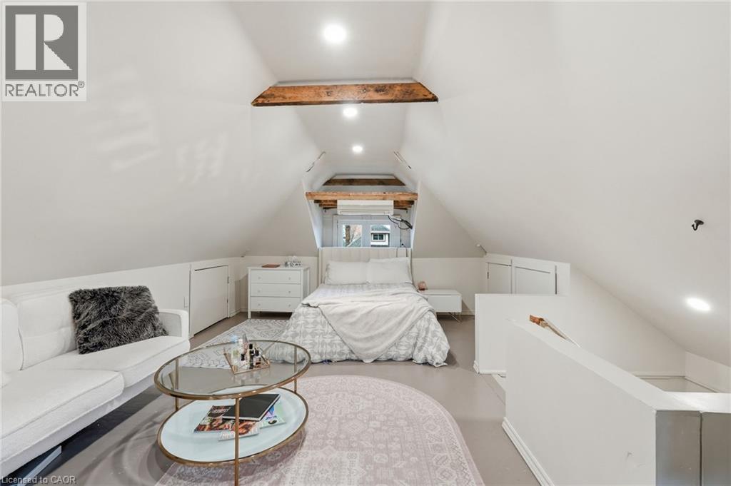 1 Rutherford Avenue, Hamilton, ON - Indoor