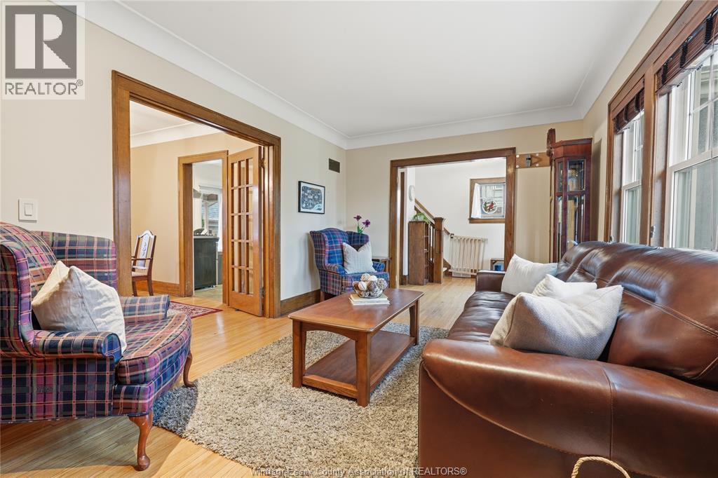 2146 Windermere, Windsor, ON - Indoor Photo Showing Living Room