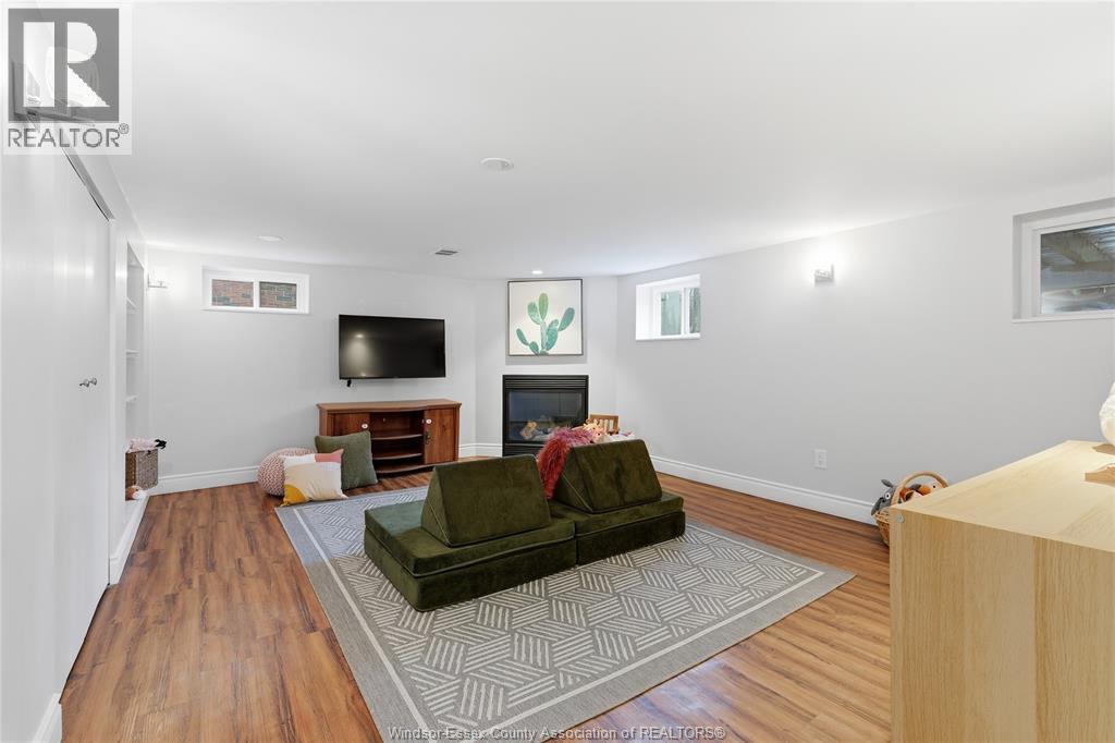 2146 Windermere, Windsor, ON - Indoor With Fireplace