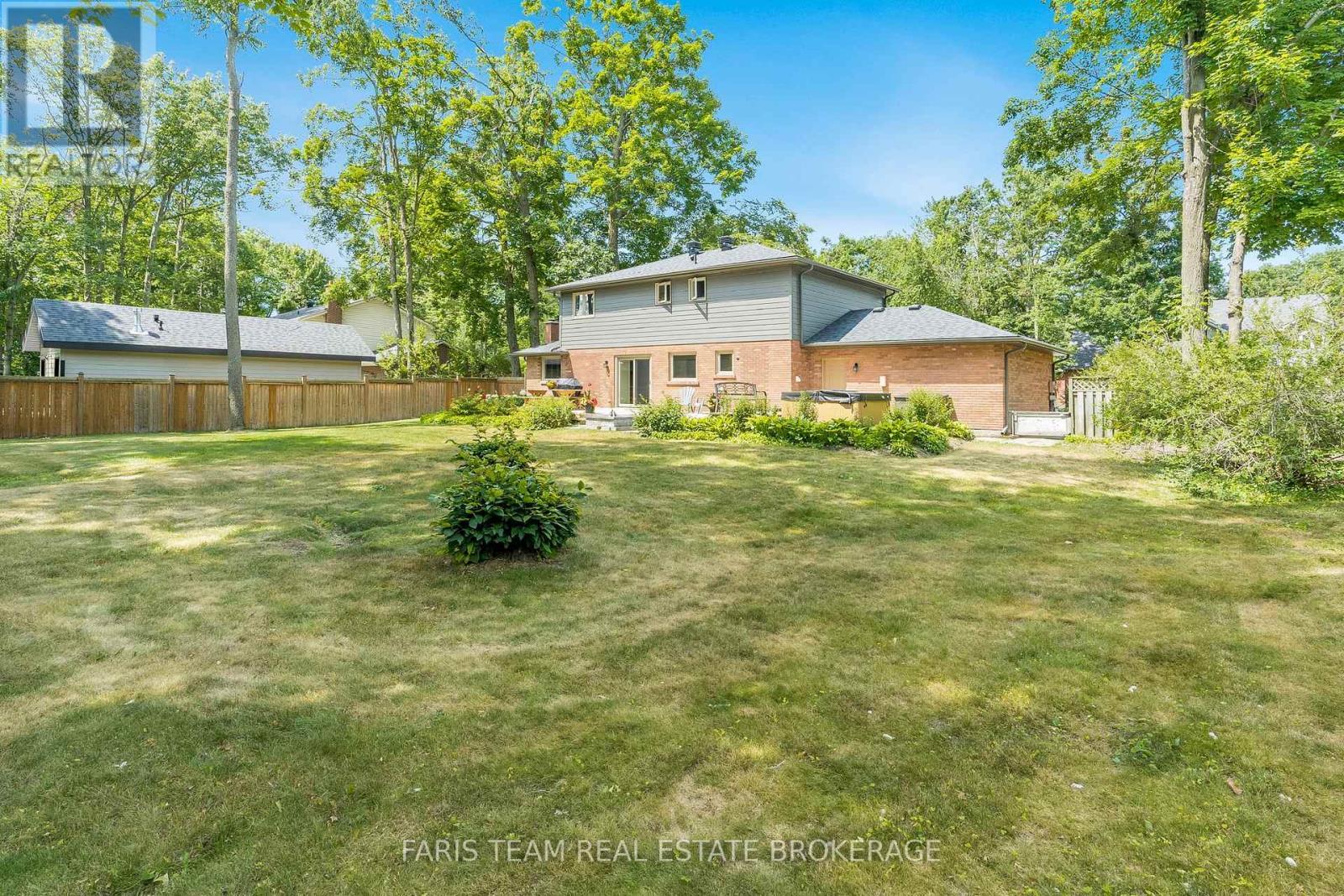 8 Malta Crescent, Springwater, ON - Outdoor