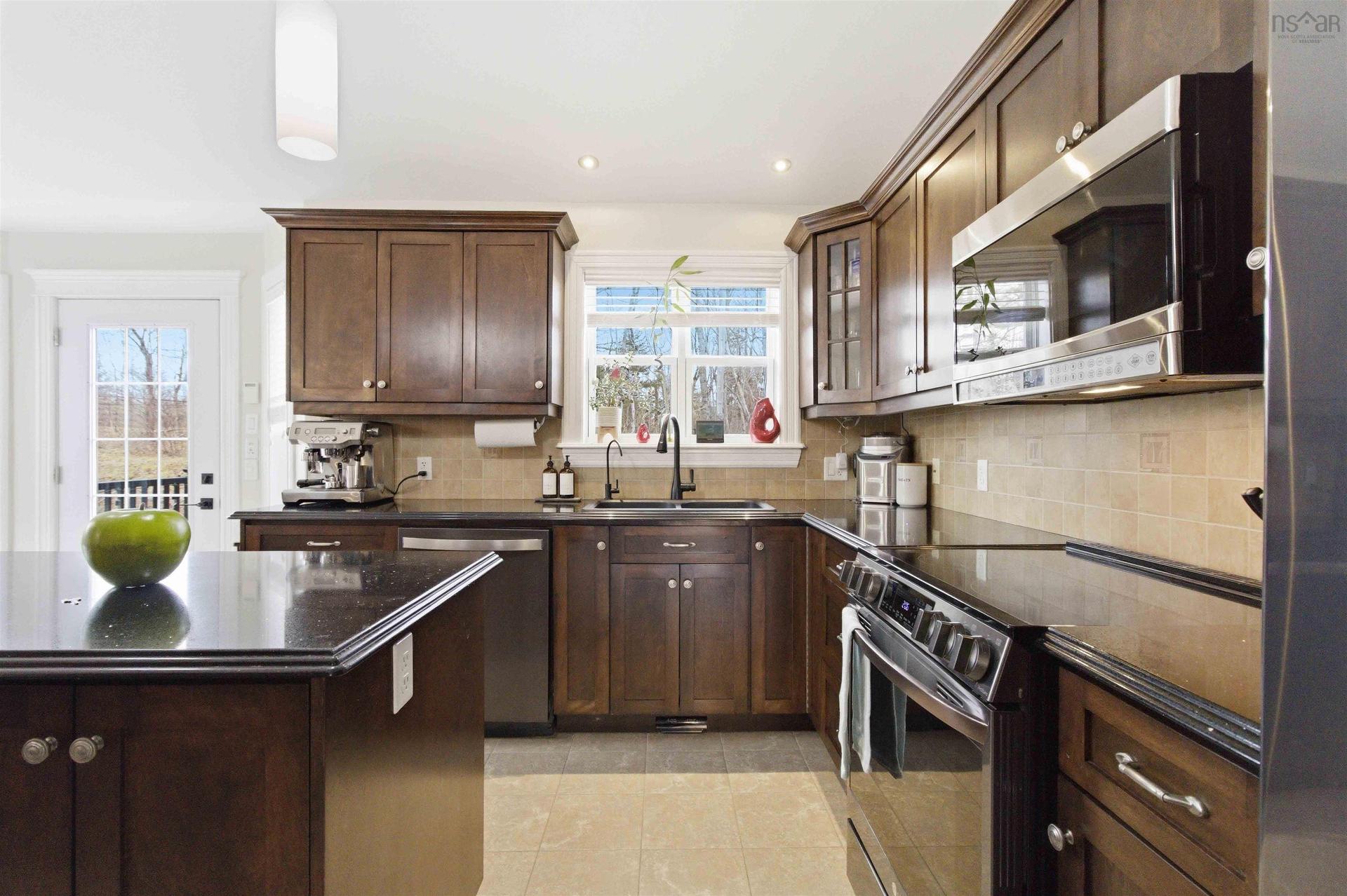 301 Preakness Crescent, Fall River, NS