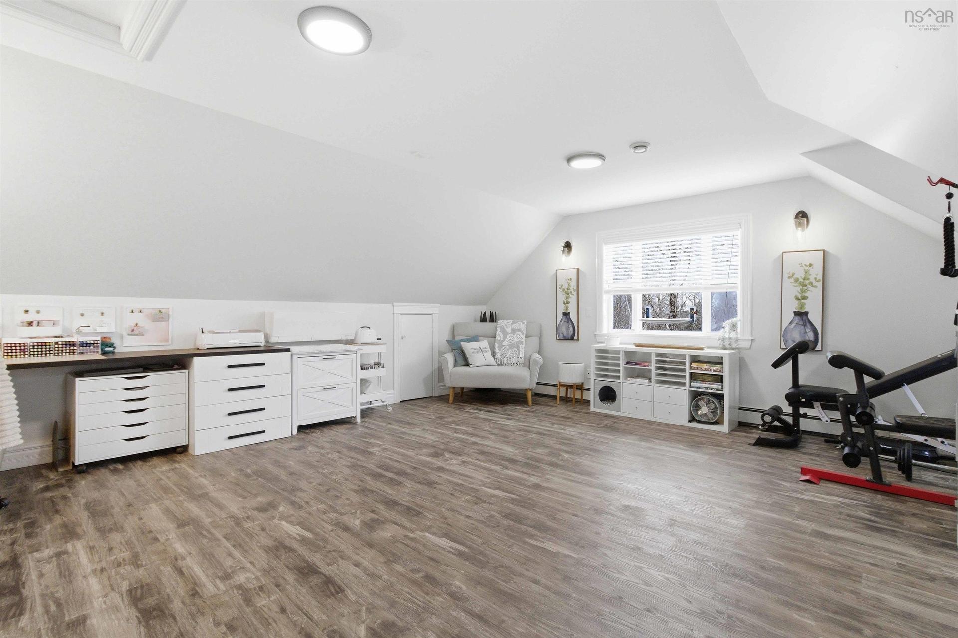 301 Preakness Crescent, Fall River, NS