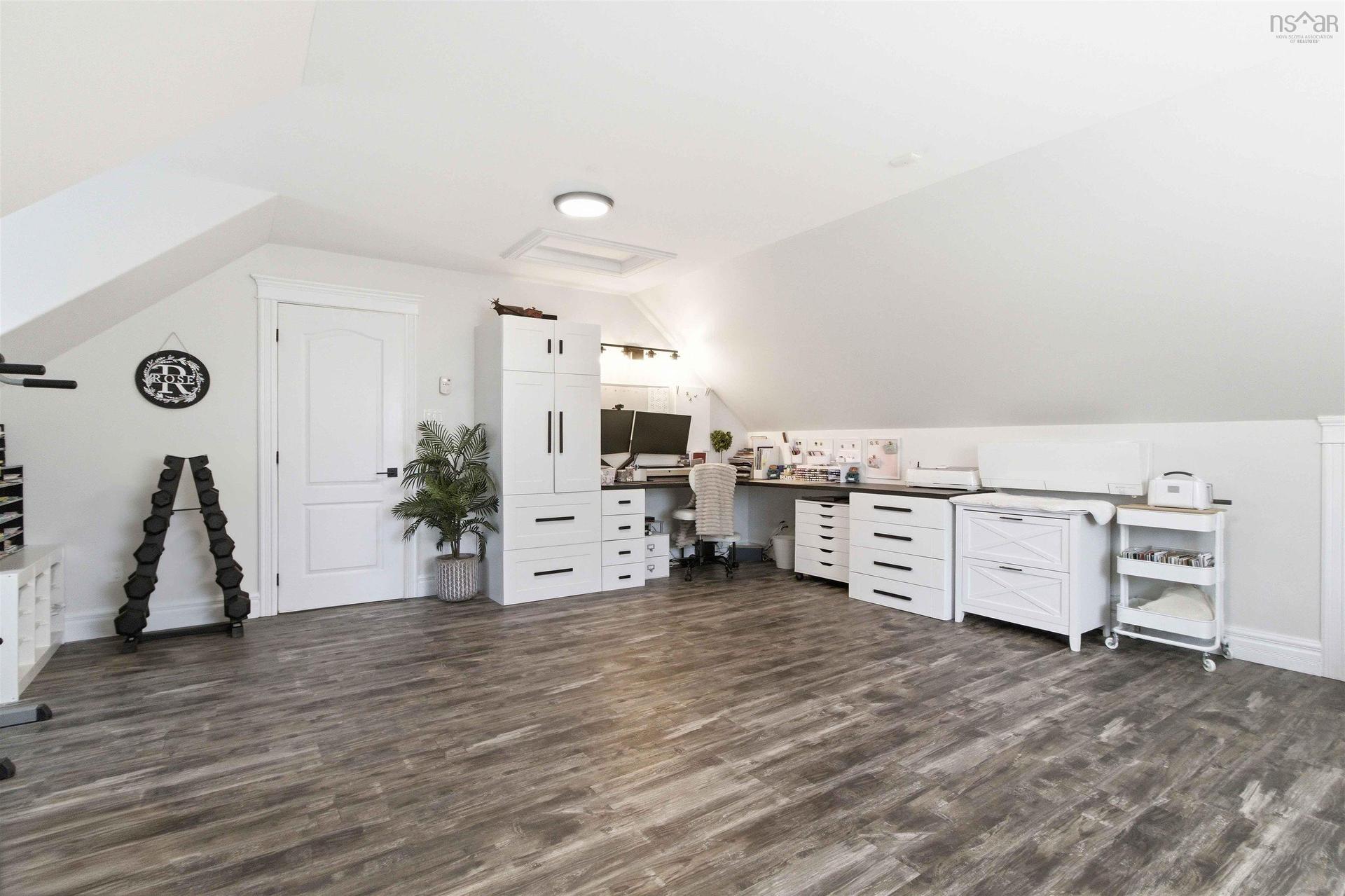 301 Preakness Crescent, Fall River, NS