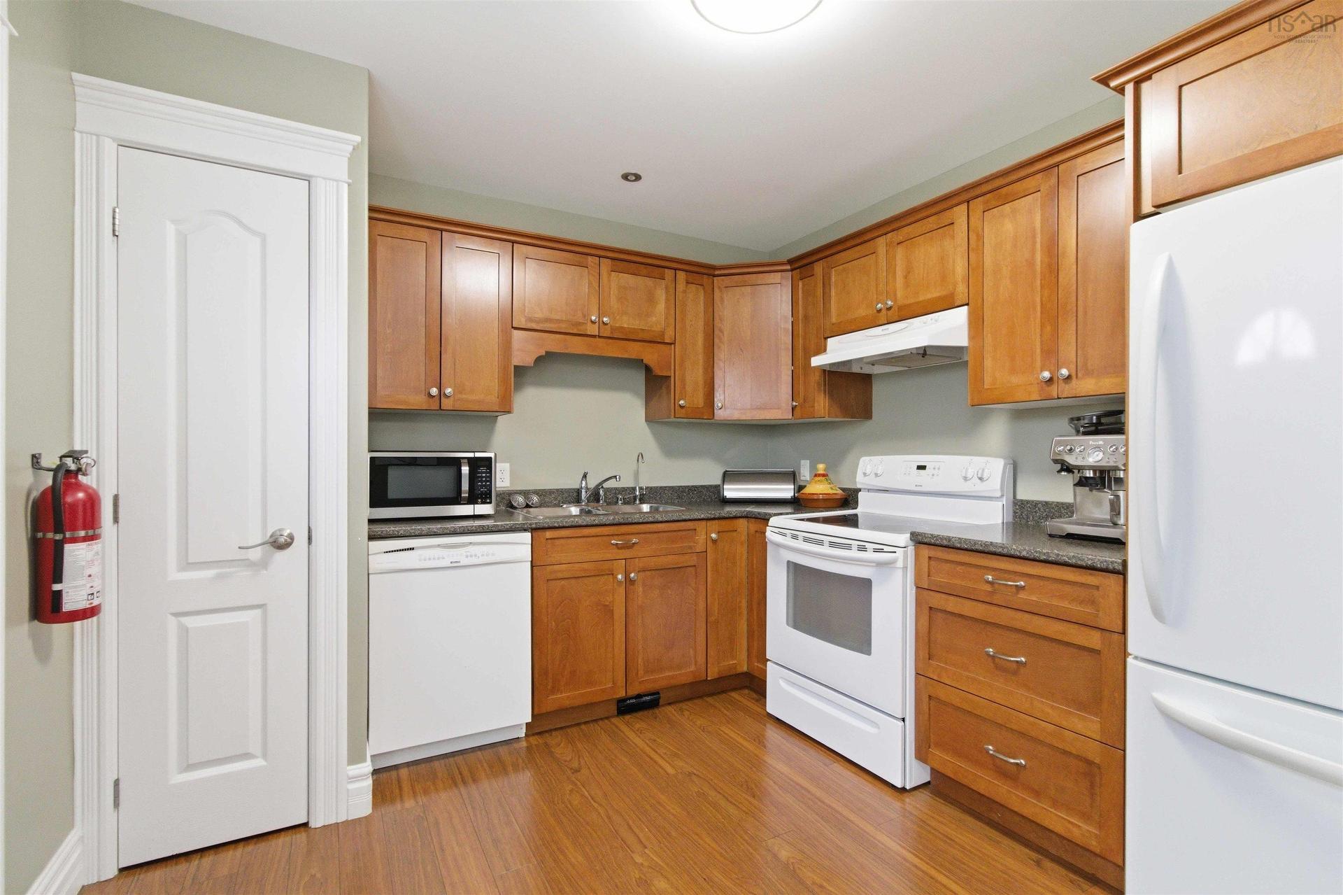 301 Preakness Crescent, Fall River, NS