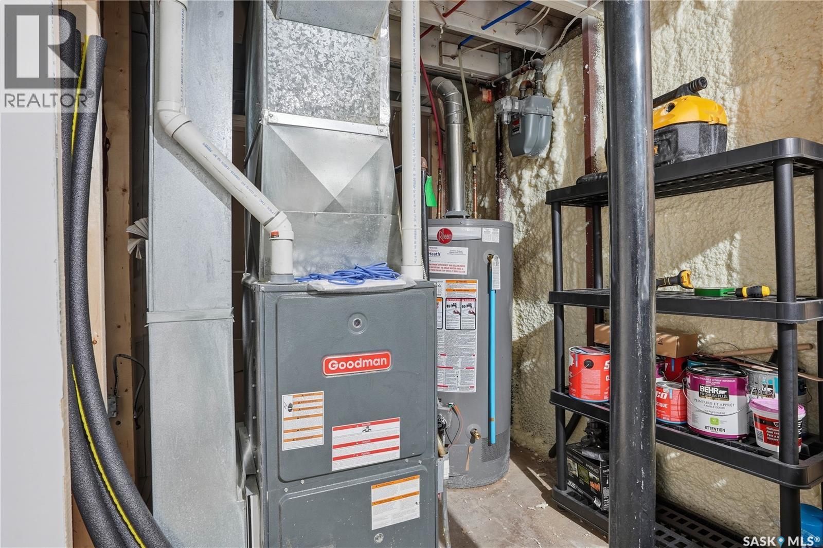 68 Young Crescent, Regina, SK - Indoor Photo Showing Basement