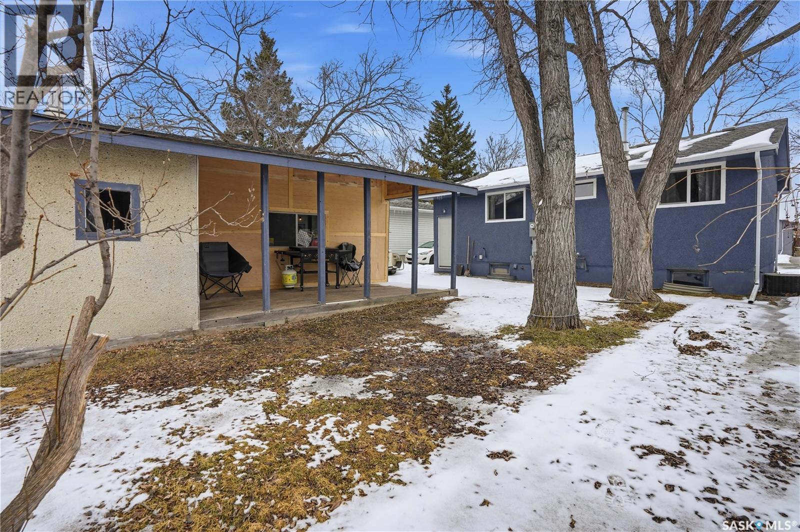 68 Young Crescent, Regina, SK - Outdoor