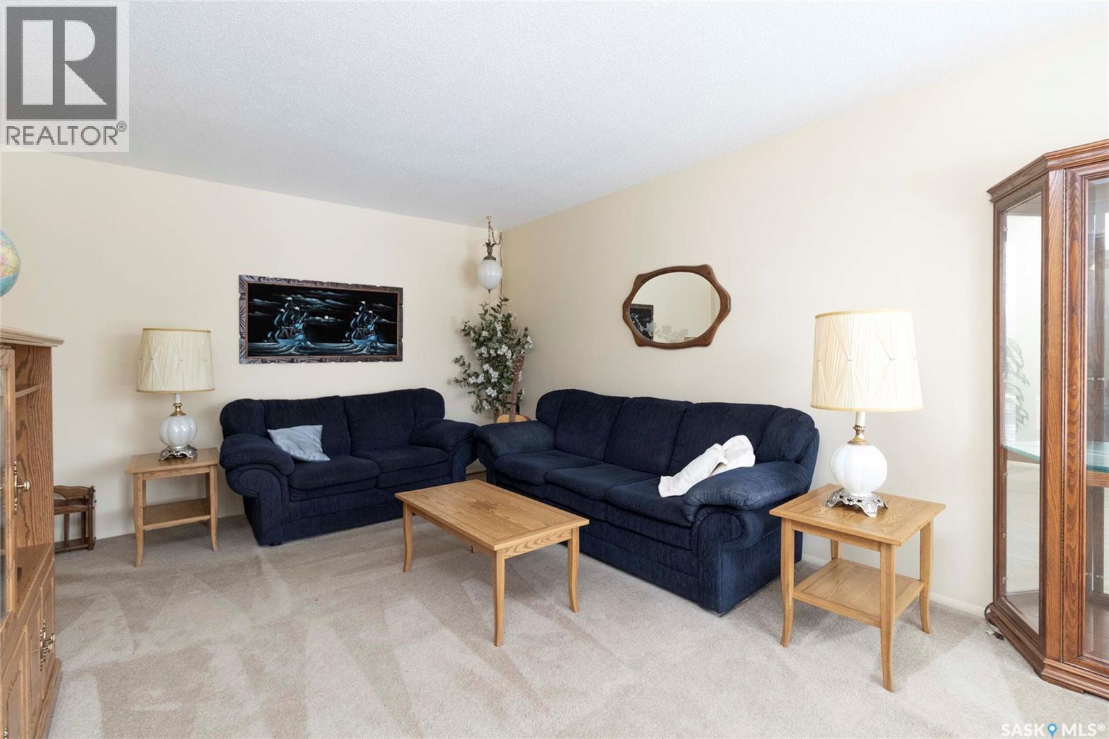 24 Anderson Crescent, Saskatoon, SK - Indoor Photo Showing Living Room