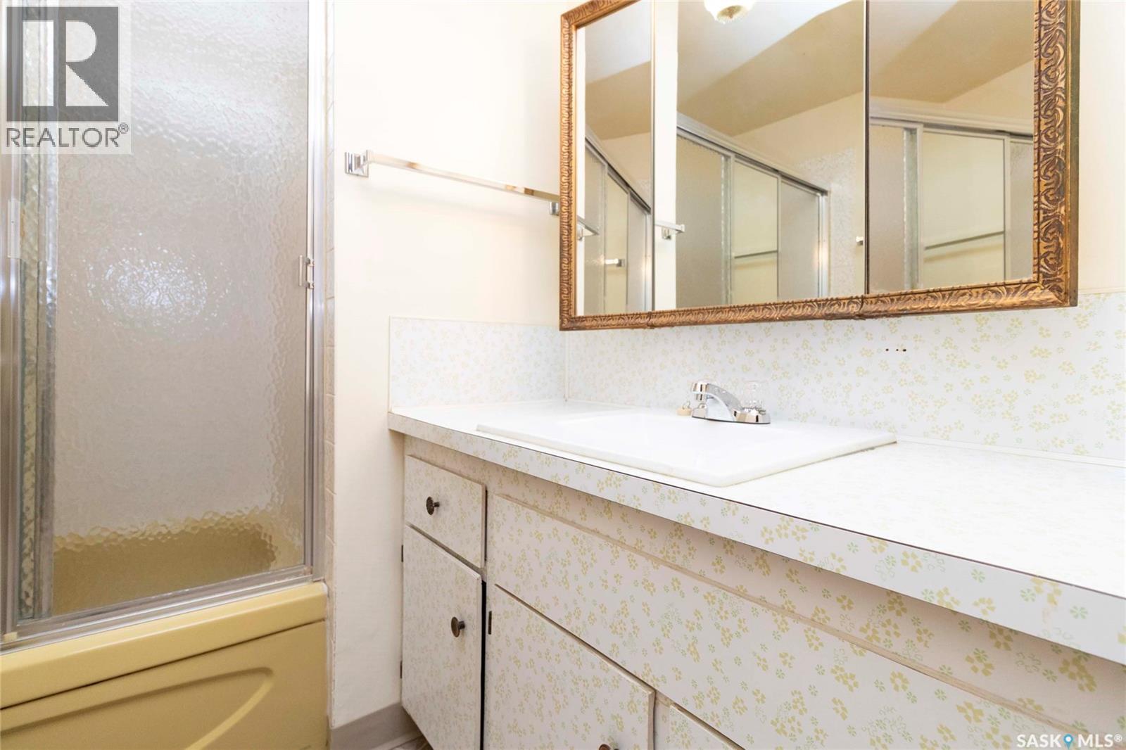 24 Anderson Crescent, Saskatoon, SK - Indoor Photo Showing Bathroom