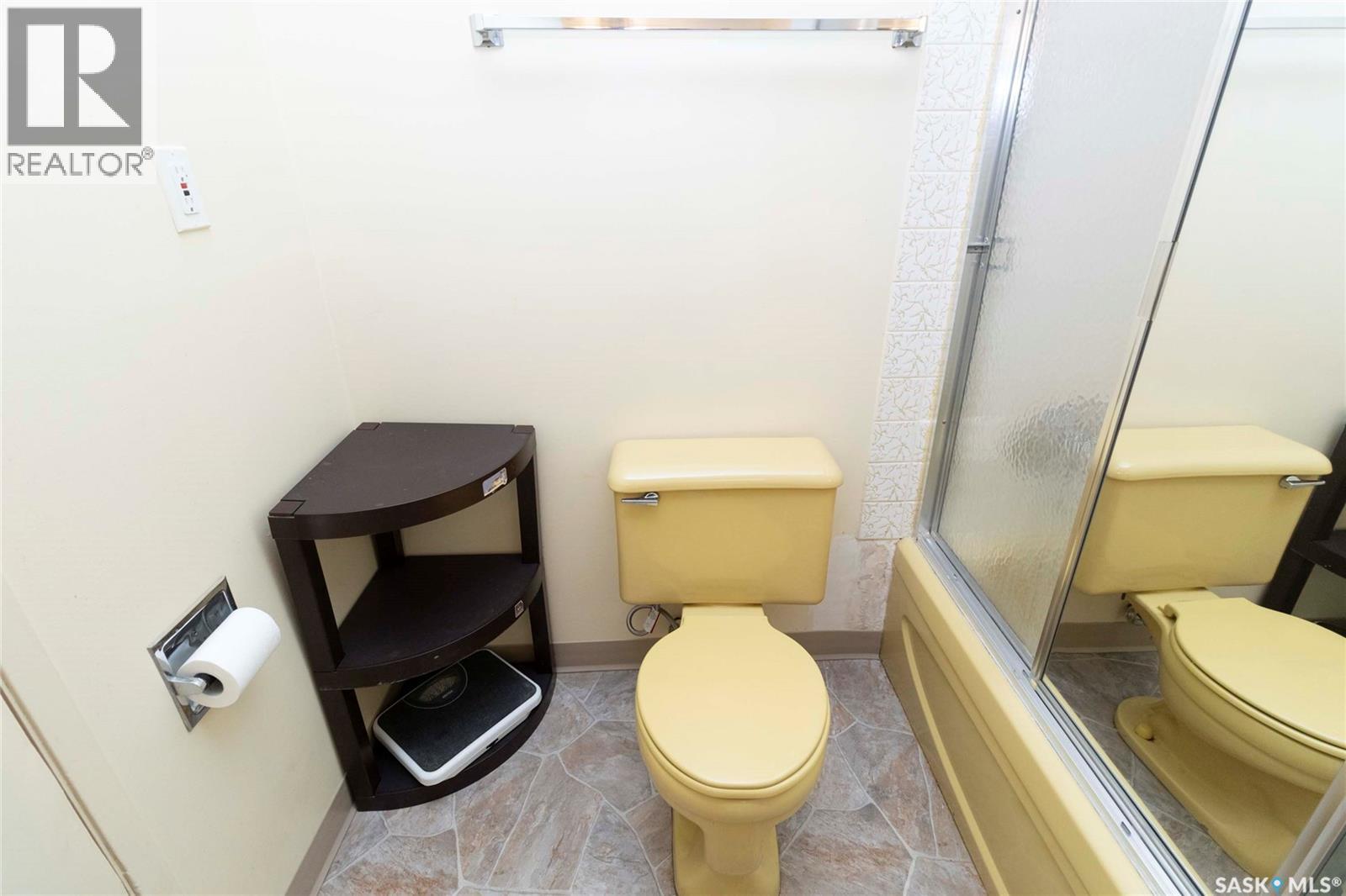 24 Anderson Crescent, Saskatoon, SK - Indoor Photo Showing Bathroom