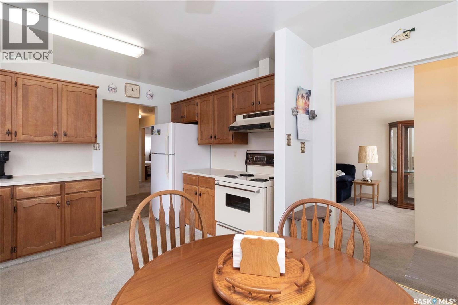 24 Anderson Crescent, Saskatoon, SK - Indoor Photo Showing Kitchen