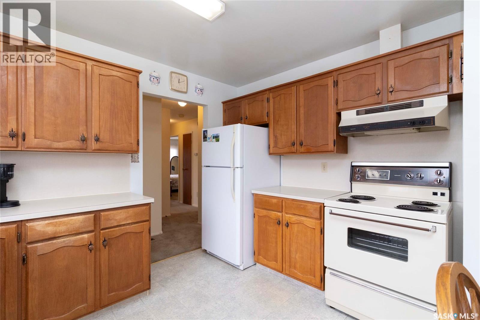 24 Anderson Crescent, Saskatoon, SK - Indoor Photo Showing Kitchen