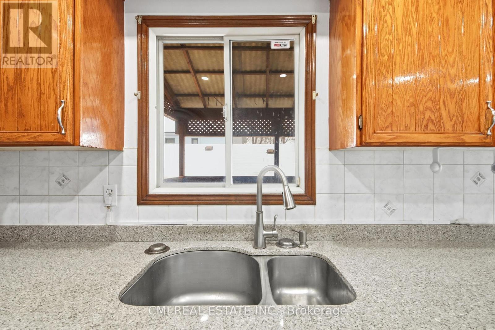 3 Forest Point Drive, Toronto, ON - Indoor Photo Showing Kitchen With Double Sink