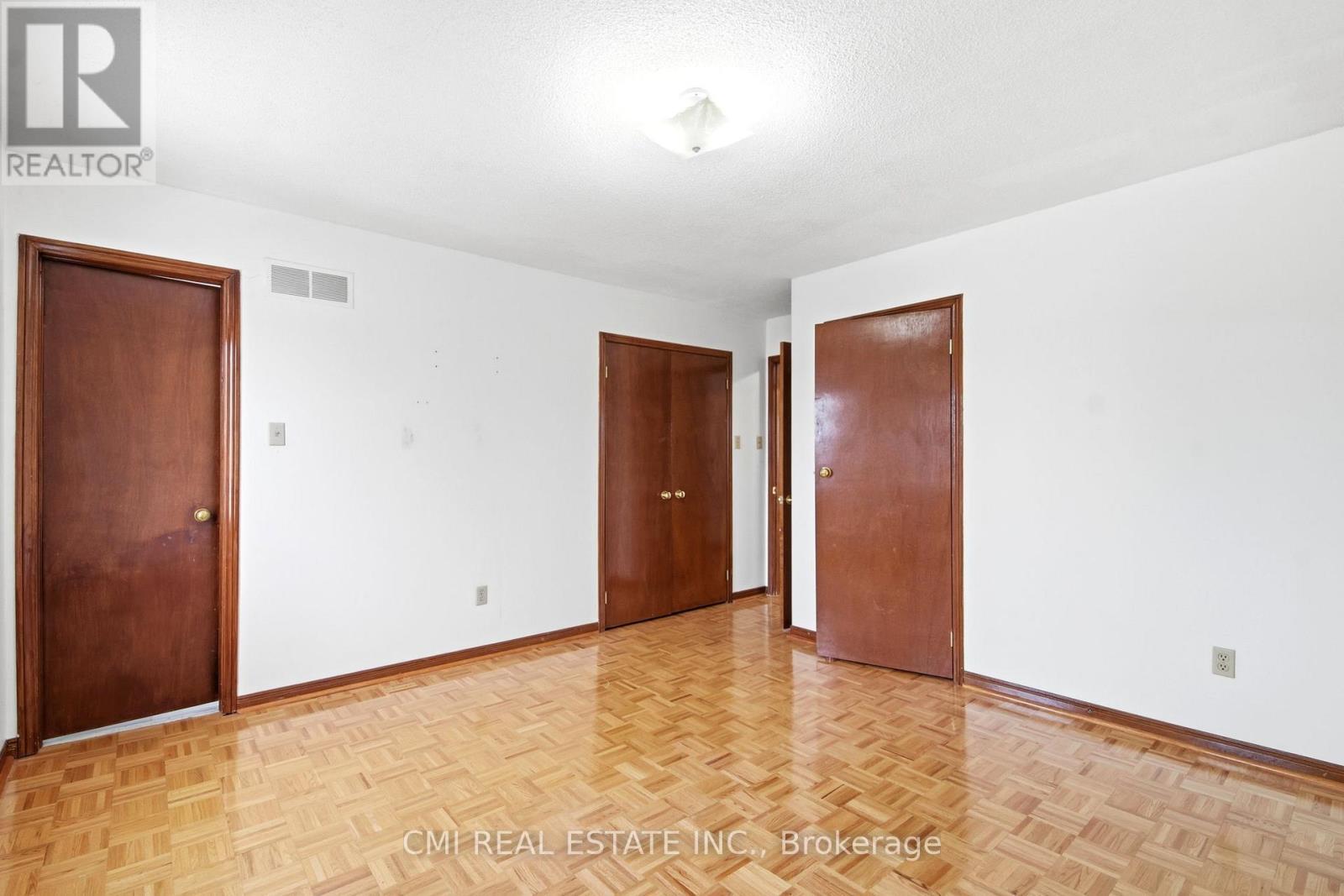 3 Forest Point Drive, Toronto, ON - Indoor Photo Showing Other Room