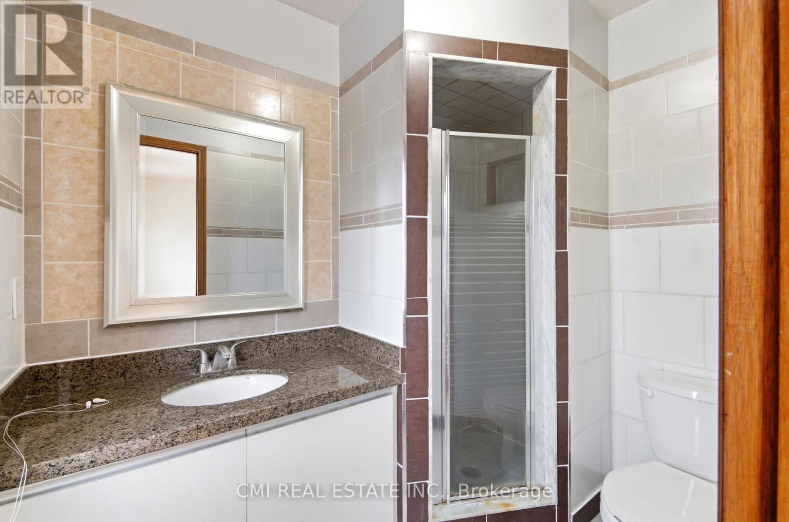 3 Forest Point Drive, Toronto, ON - Indoor Photo Showing Bathroom