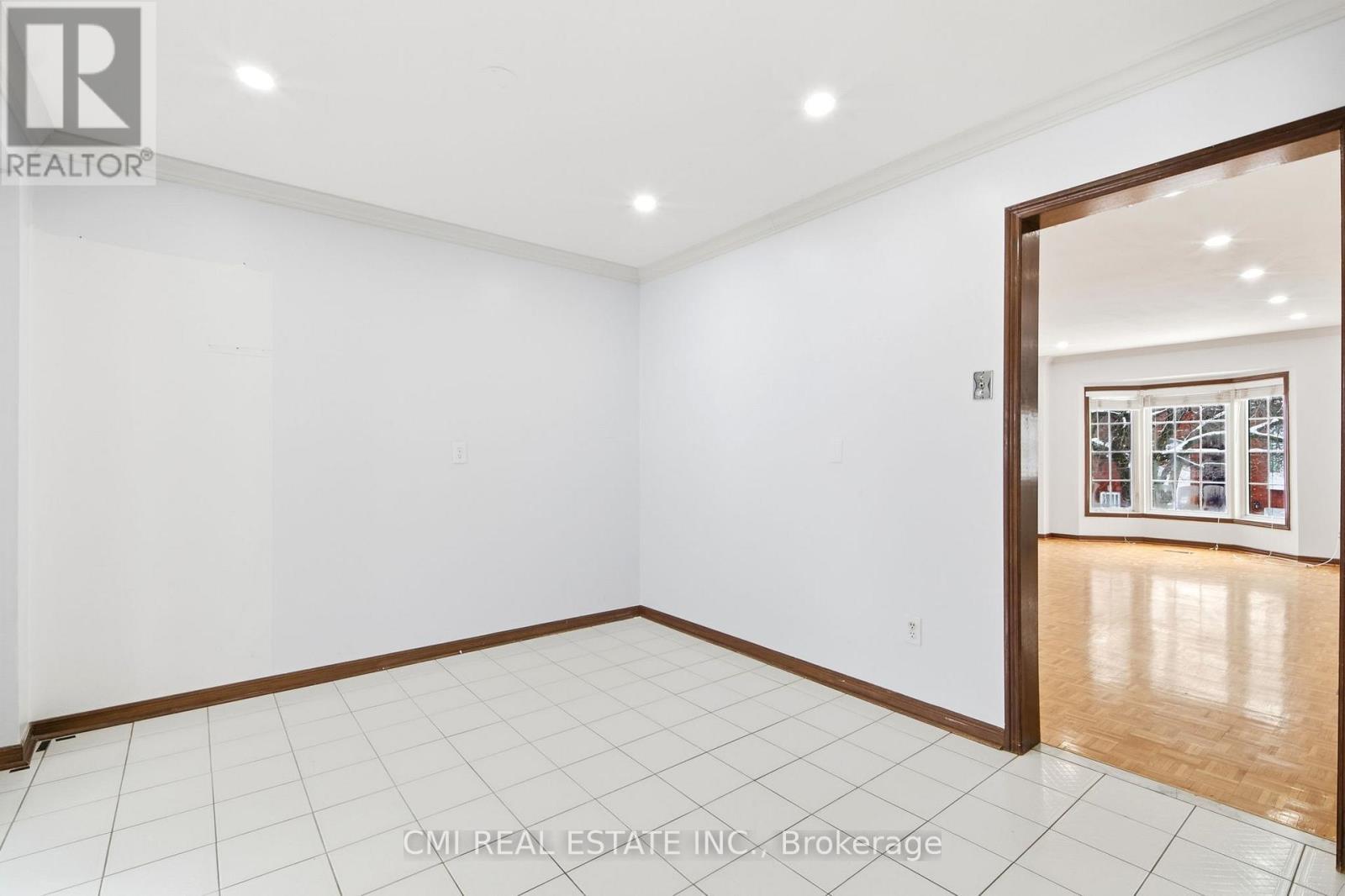 3 Forest Point Drive, Toronto, ON - Indoor Photo Showing Other Room