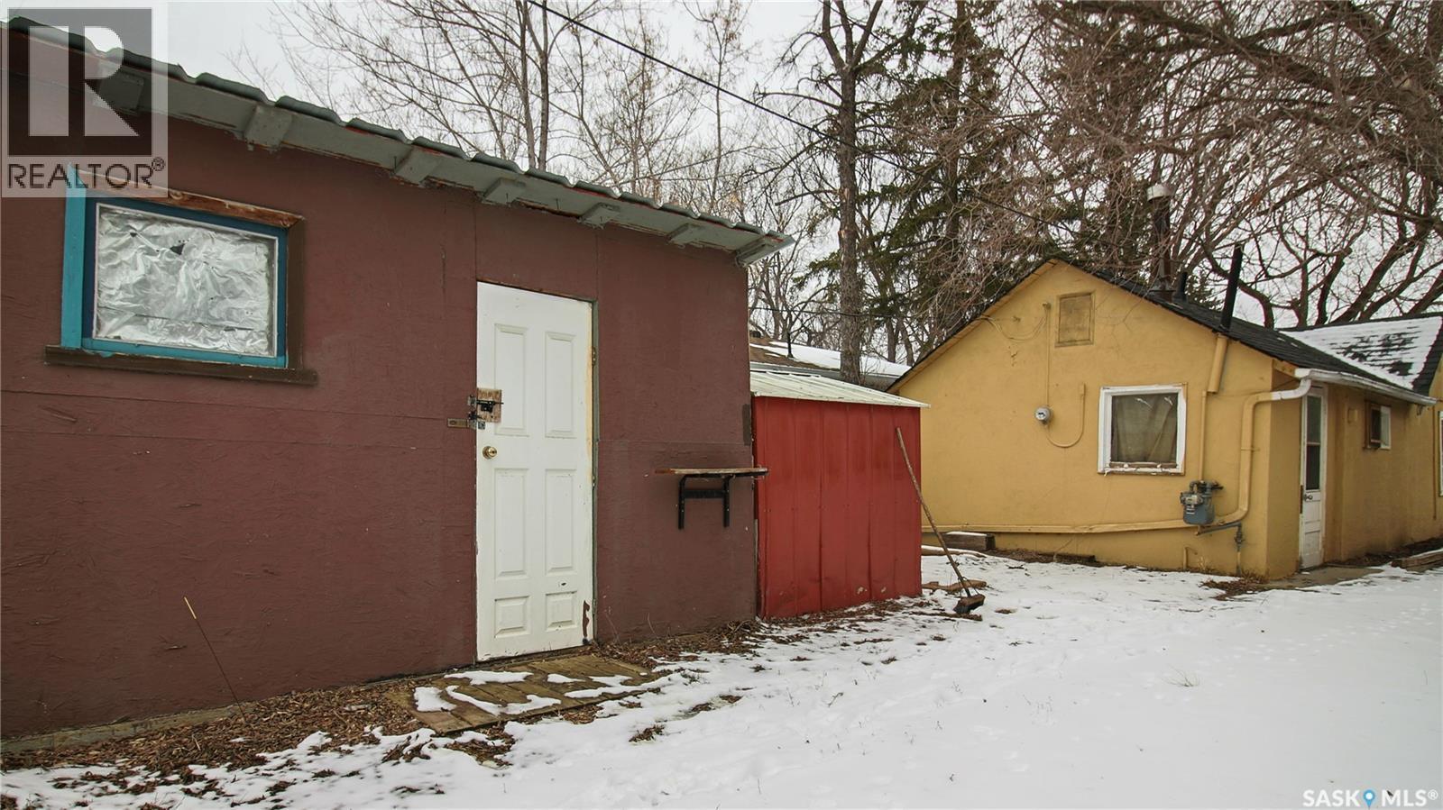 460 King Street, Regina, SK - Outdoor With Exterior