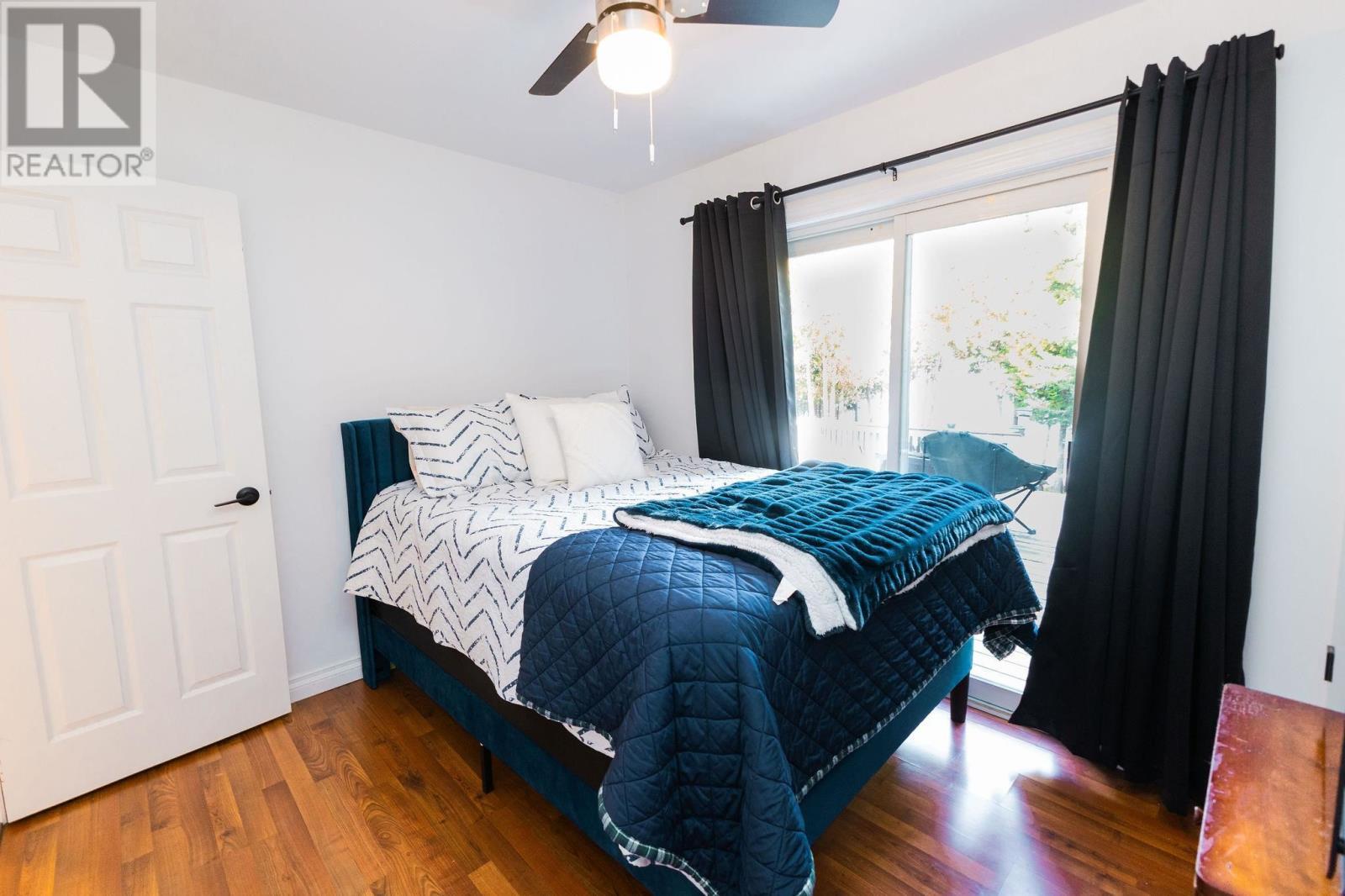 3882 Hamilton Dr, Hilton, ON - Indoor Photo Showing Bedroom