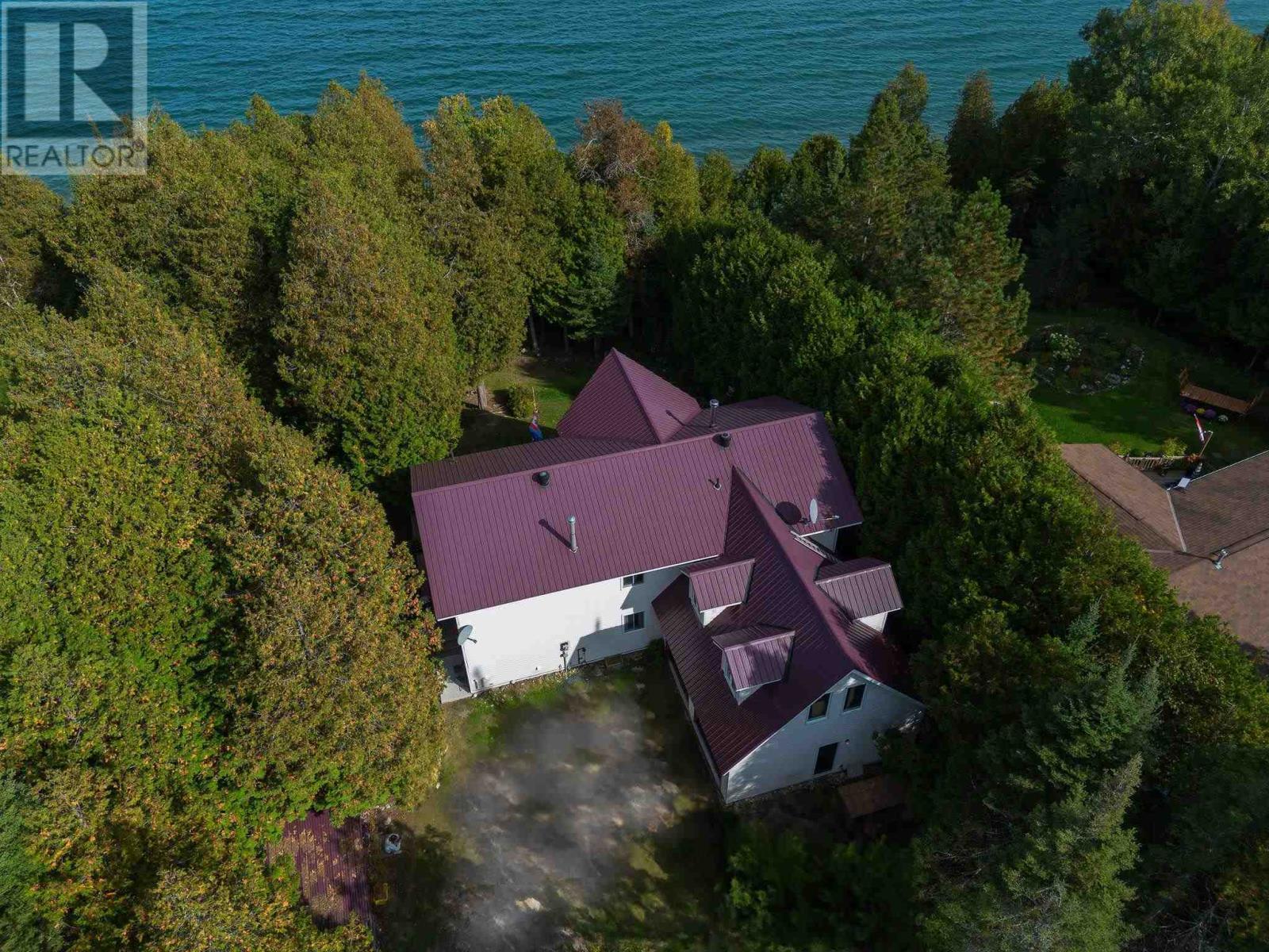 3882 Hamilton Dr, Hilton, ON - Outdoor With Body Of Water With View