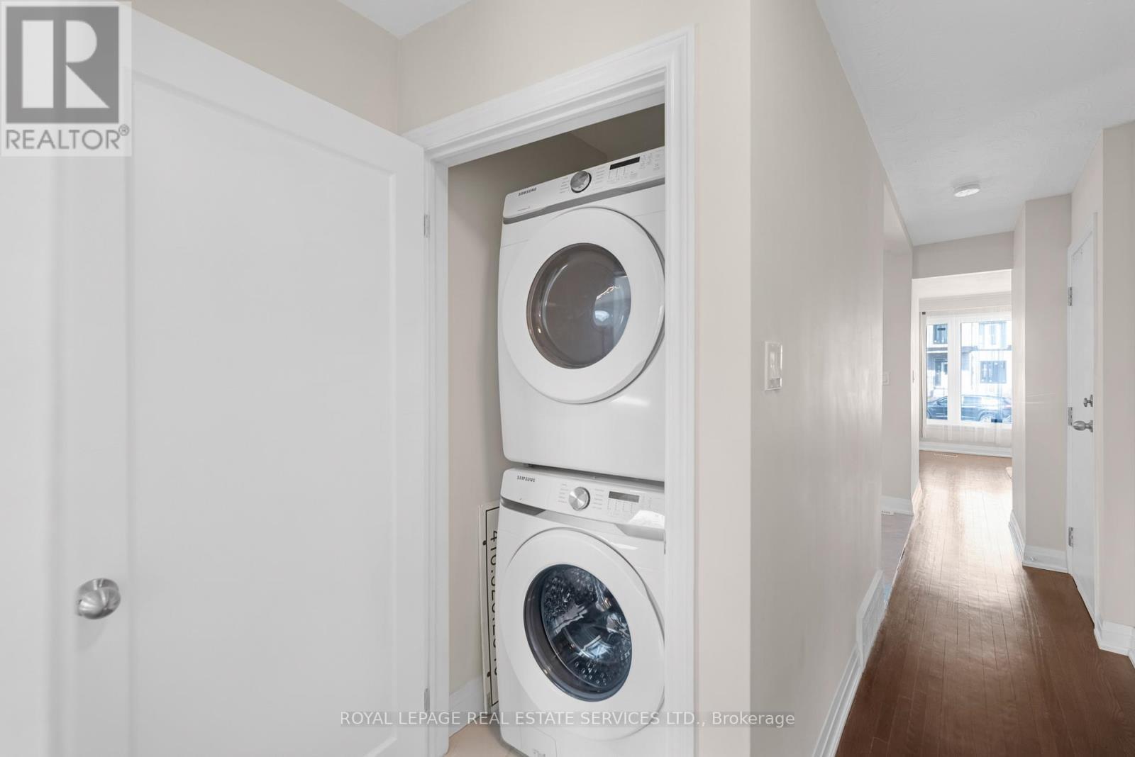 1038 Alexandra Avenue, Mississauga, ON - Indoor Photo Showing Laundry Room