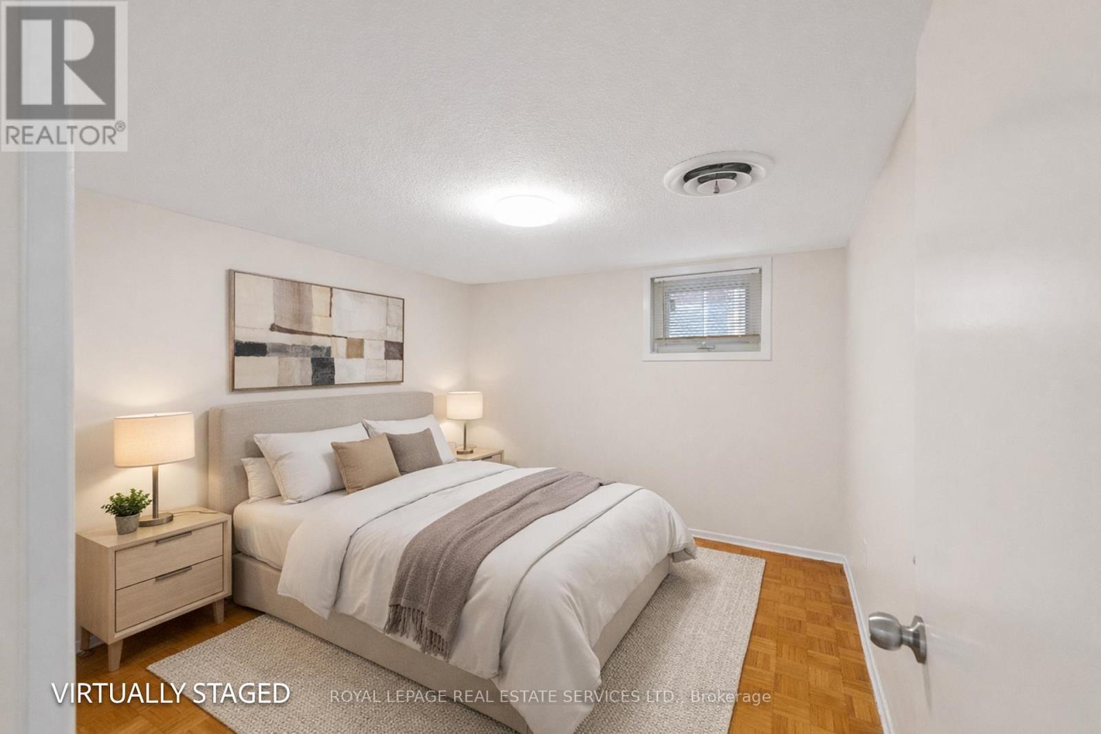 1038 Alexandra Avenue, Mississauga, ON - Indoor Photo Showing Bedroom