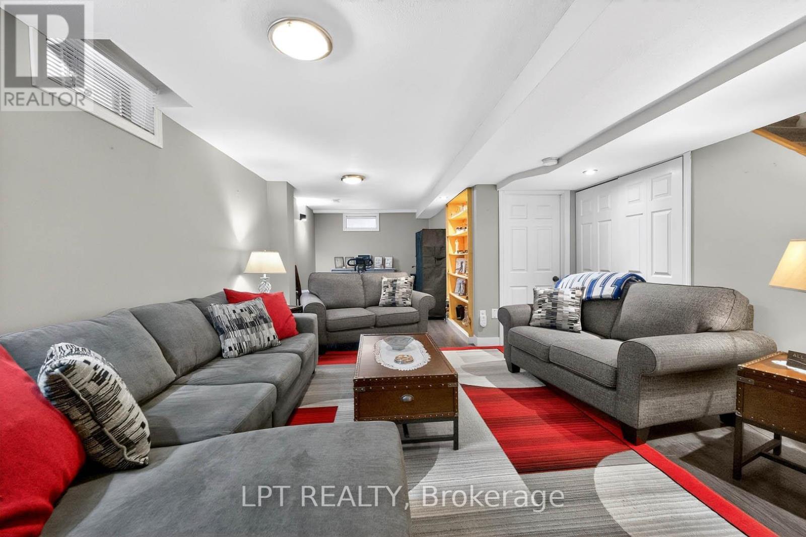 3753 Densbury Drive, Mississauga, ON - Indoor Photo Showing Living Room