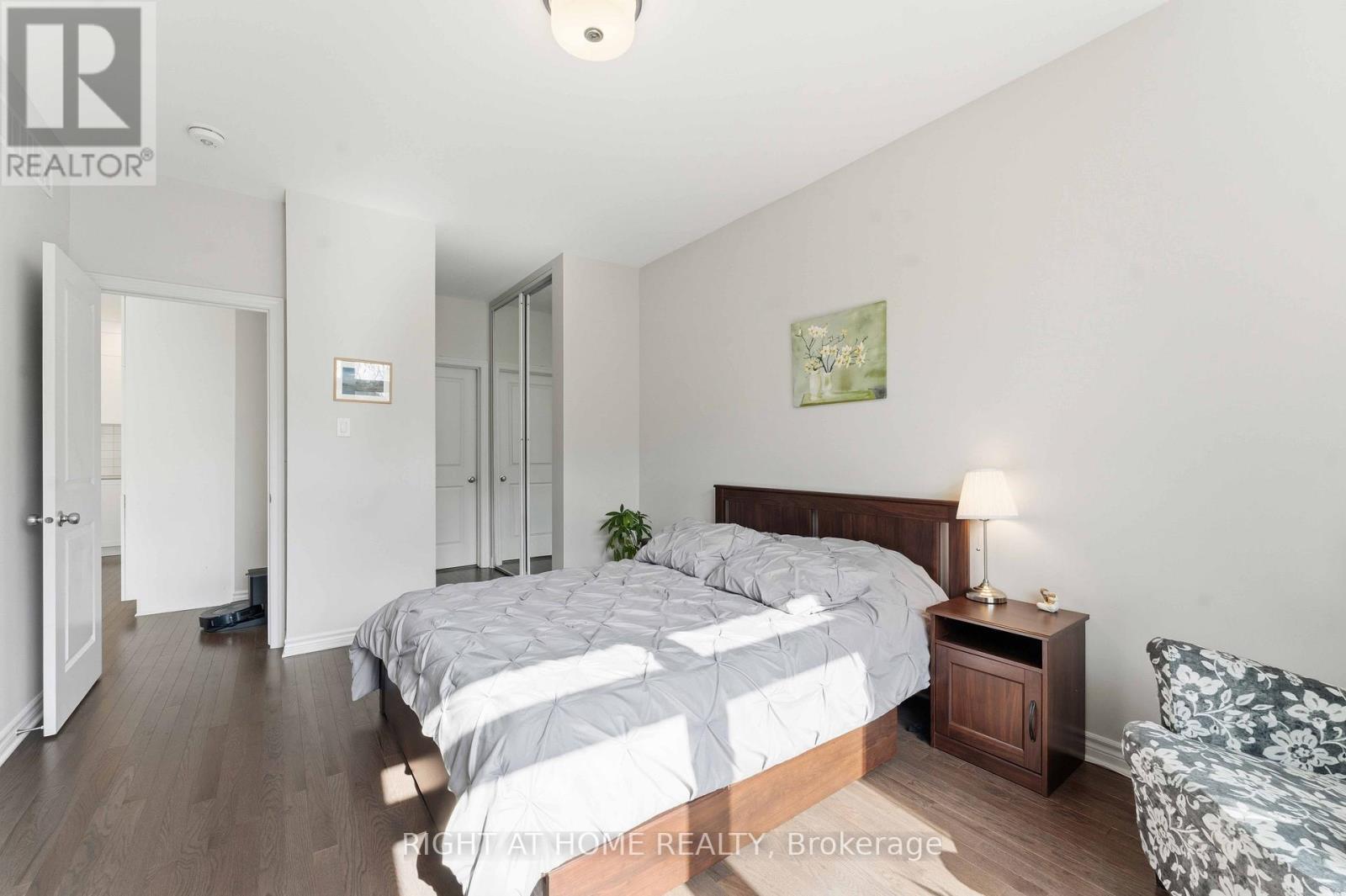 272 Maygrass Way, Ottawa, ON - Indoor Photo Showing Bedroom