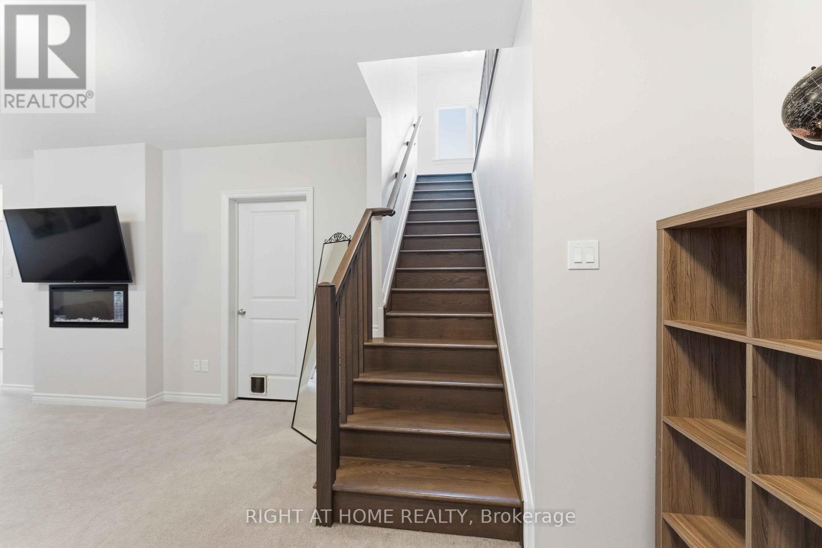 272 Maygrass Way, Ottawa, ON - Indoor Photo Showing Other Room