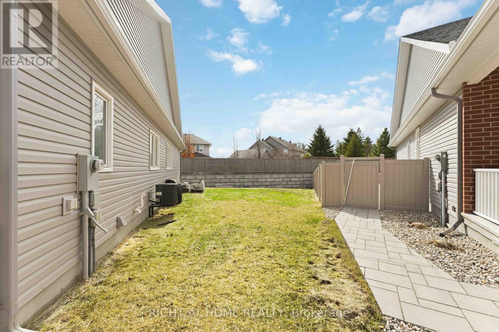 272 Maygrass Way, Ottawa, ON - Outdoor With Exterior