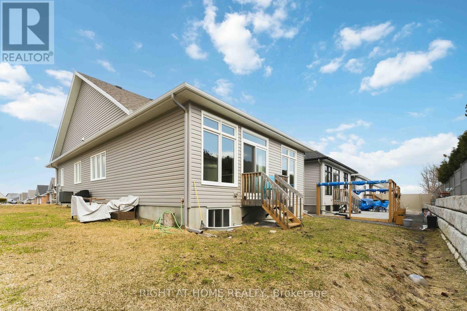 272 Maygrass Way, Ottawa, ON - Outdoor