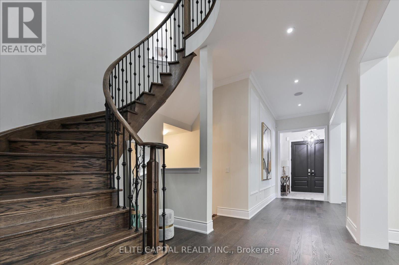 33 Straw Cutter Gate, Vaughan, ON - Indoor Photo Showing Other Room