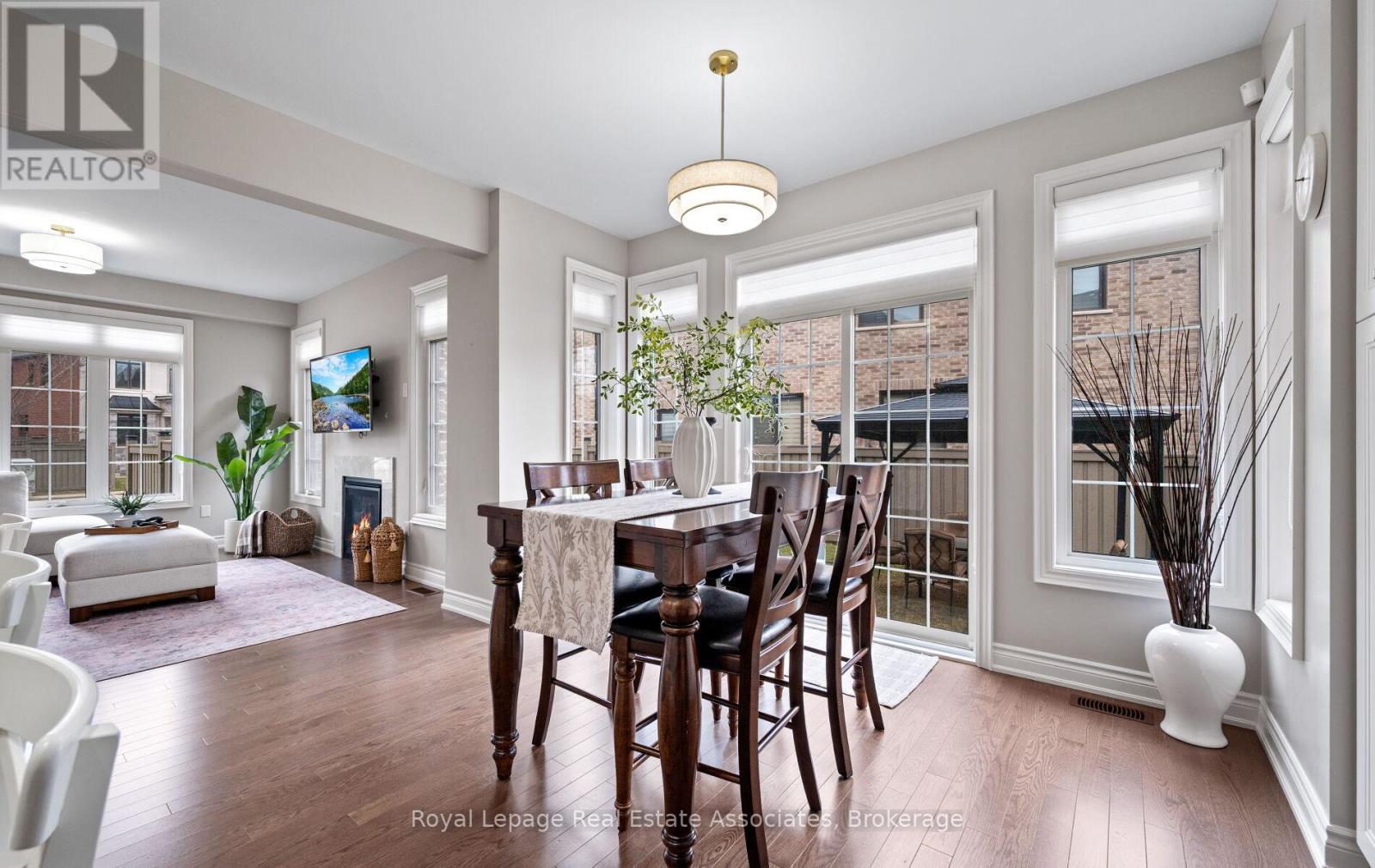 1285 Raspberry Terrace, Milton, ON - Indoor Photo Showing Dining Room
