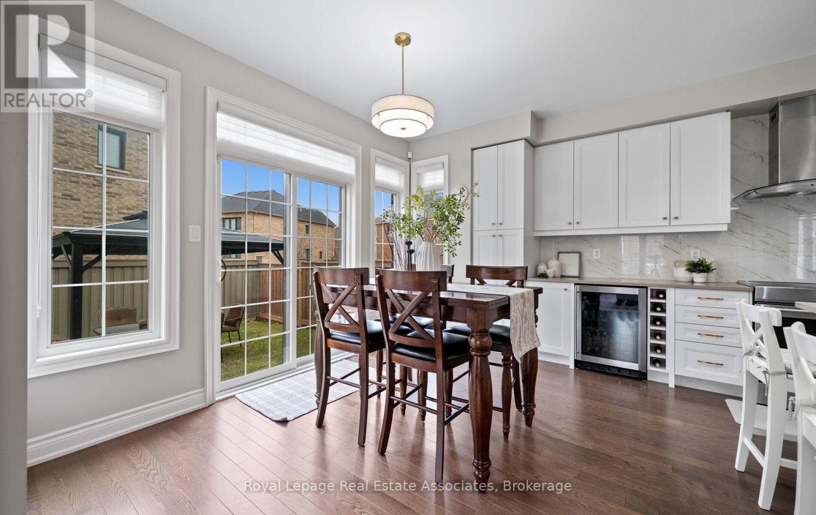 1285 Raspberry Terrace, Milton, ON - Indoor